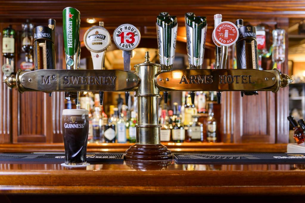 Mcsweeney Arms Hotel Killarney Exterior photo