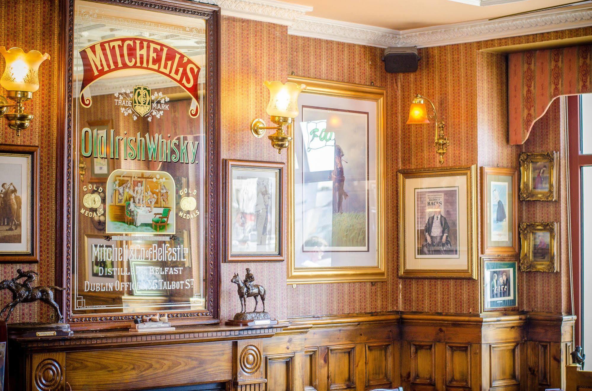 Mcsweeney Arms Hotel Killarney Exterior photo